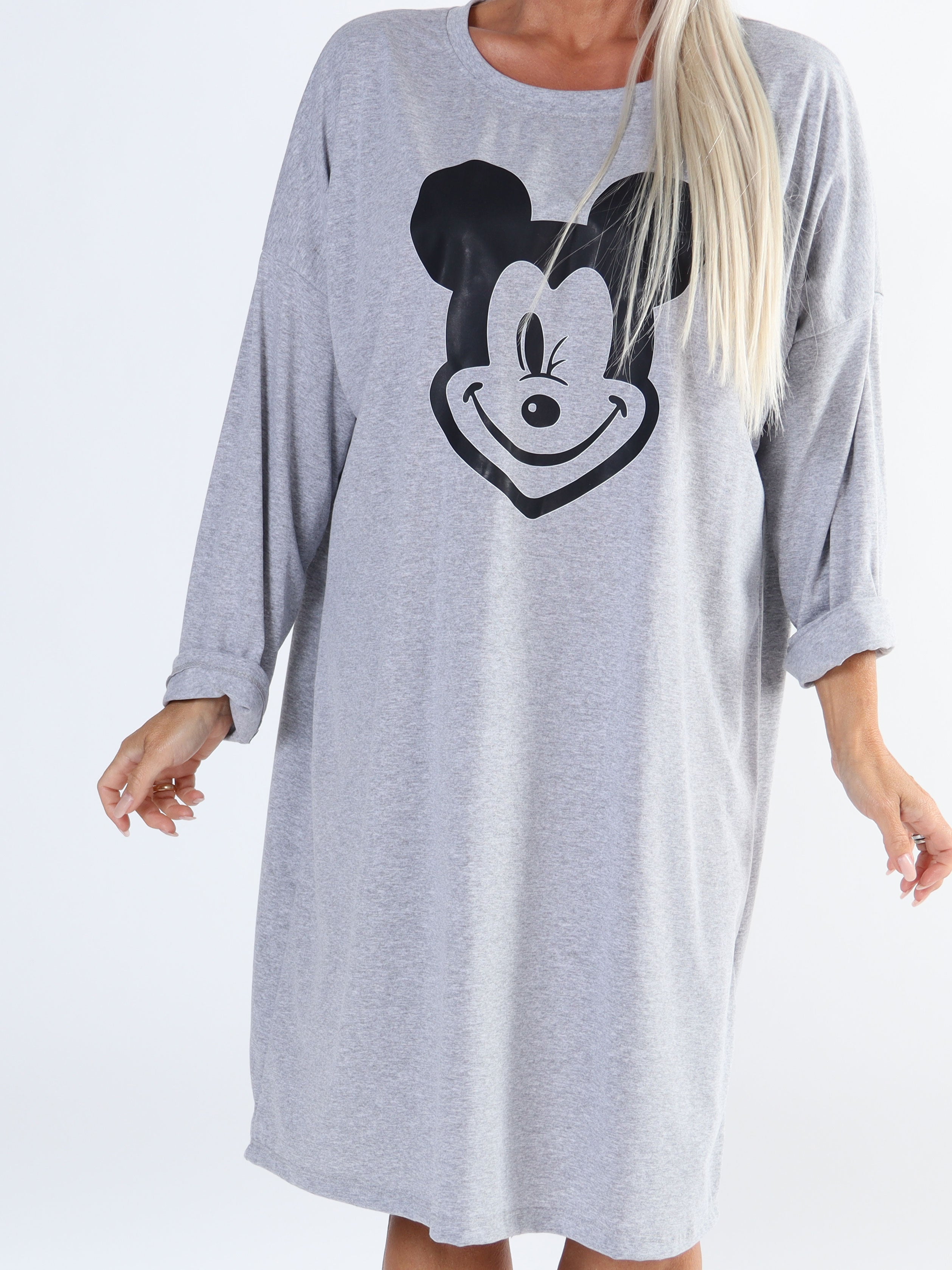 Amal - Lang plus size kjole i bomuld med tryk foran